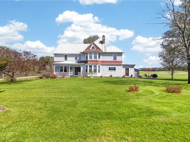 10094 Powell Rd, Holland Patent, NY 13354