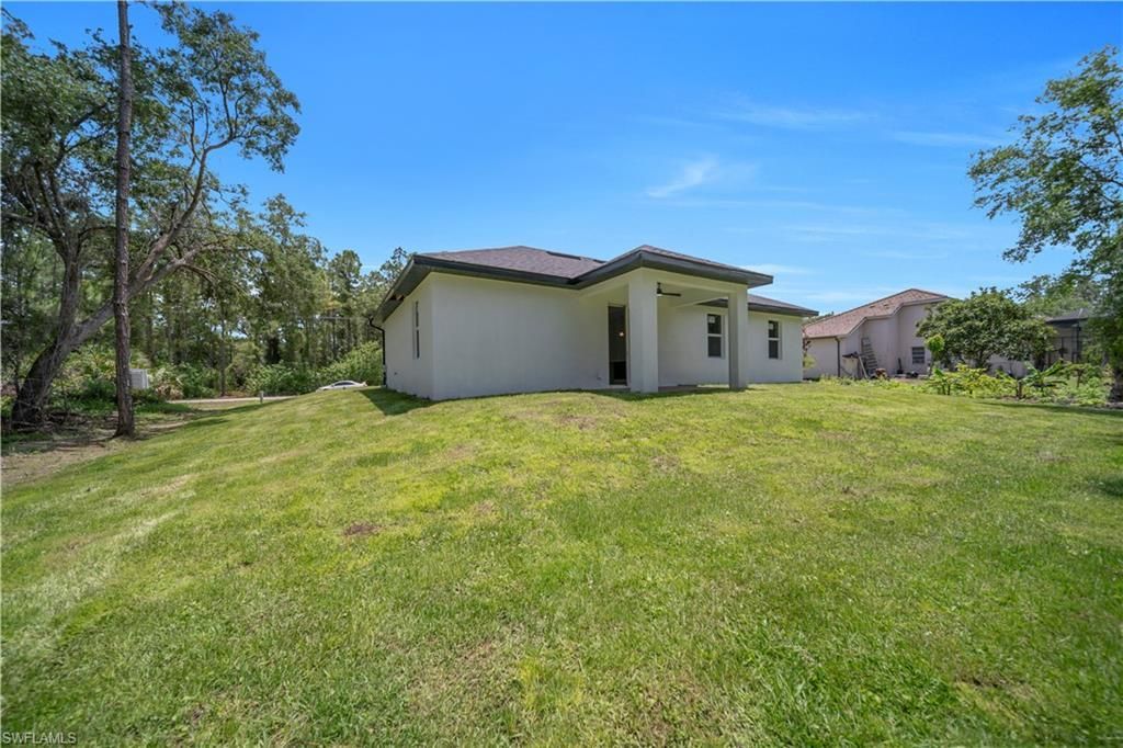 2005 Robert Ave , Alva, FL 33920 Photo