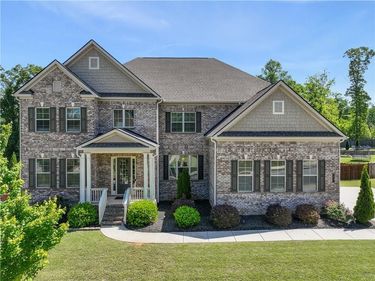 5911 Ashley Falls Lane , Flowery Branch, GA 30542