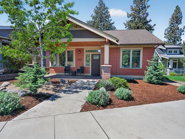1517 NW Mt Washington Drive, Bend, OR 97703