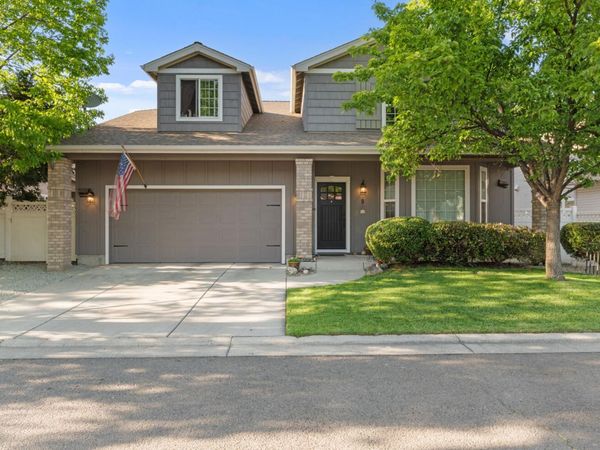 2160 Crestbrook Road, Unit 9, Medford, OR 97504