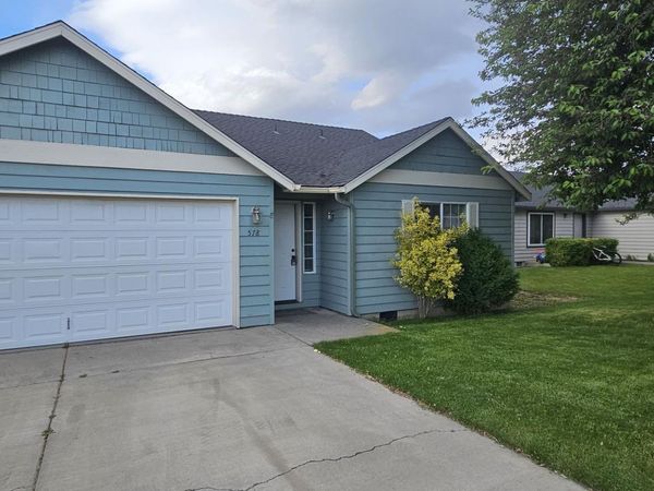 578 NE Marigold Street, Madras, OR 97741