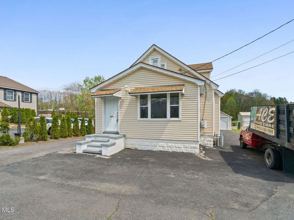 3041 Hamburg Street, Rotterdam, NY 12303