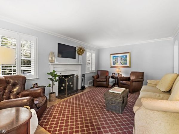 810 Springfield Ave, Cranford, NJ 07016