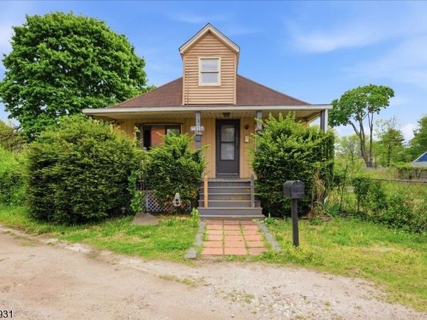 2225 Liberty St, Hamilton, NJ 08629