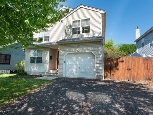 231 Grove St, Somerville, NJ 08876