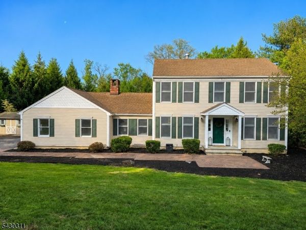 13 High View Drive, Clinton, NJ 08829
