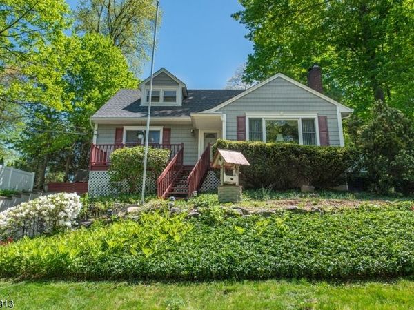 45 Lakeside Trl, Kinnelon, NJ 07405