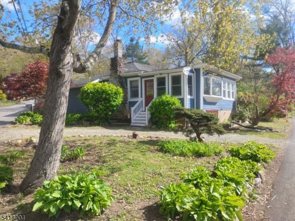 32 Laurel Drive, Jefferson, NJ 07438