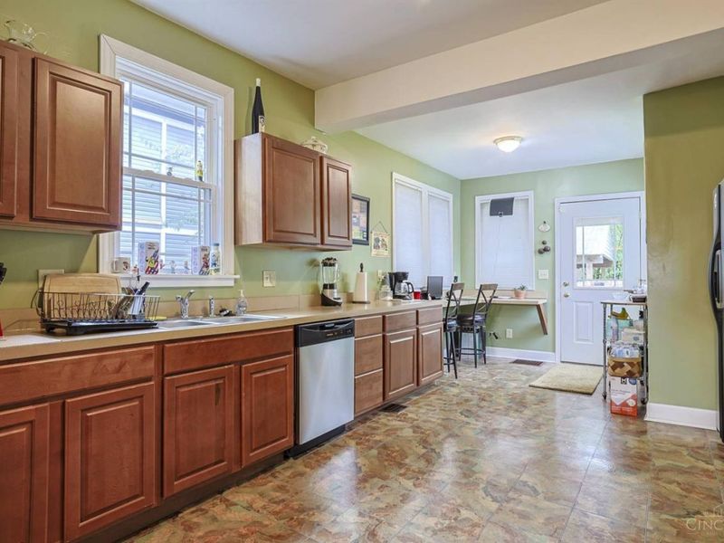 5721 Hamilton Avenue, Cincinnati, OH 45224 Photo 16