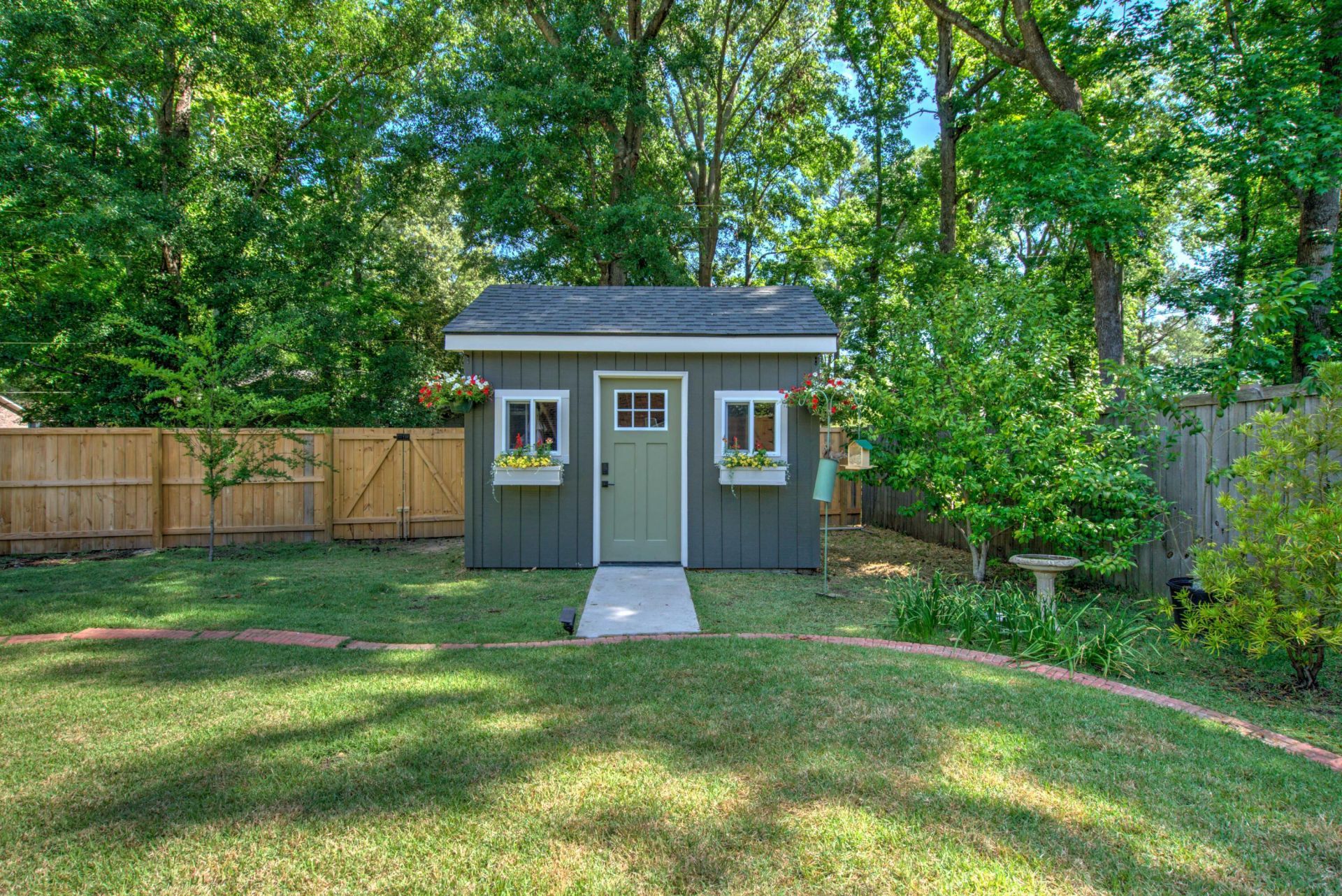 107 Stratford Drive Photo 10