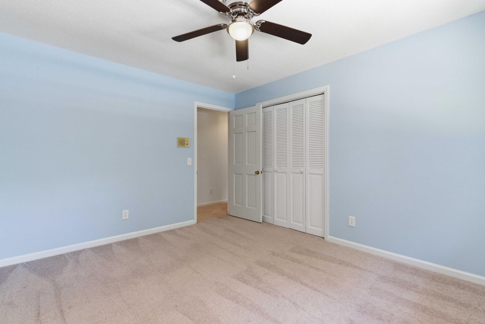 107 Stratford Drive Photo 18