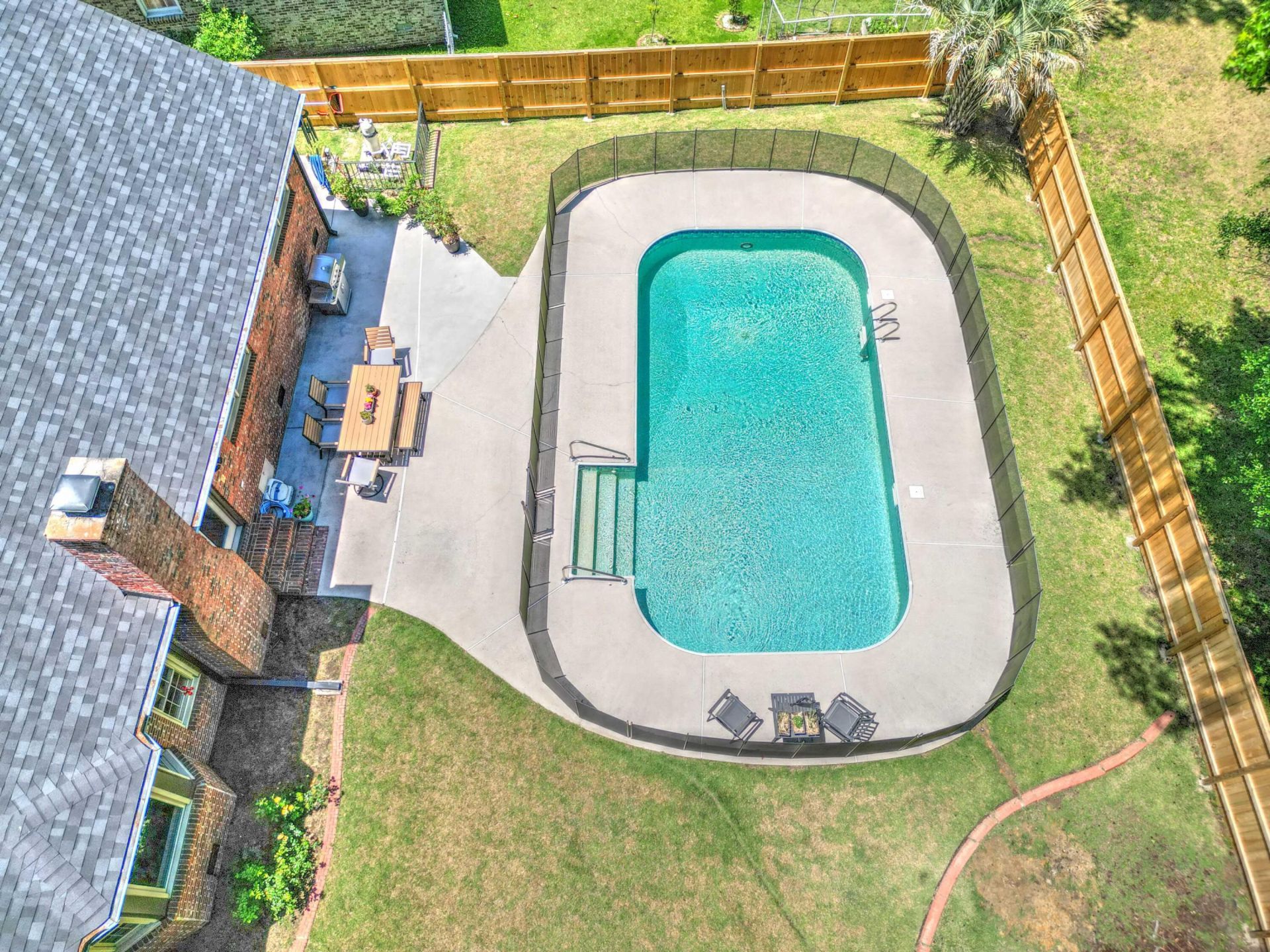 107 Stratford Drive Photo 5
