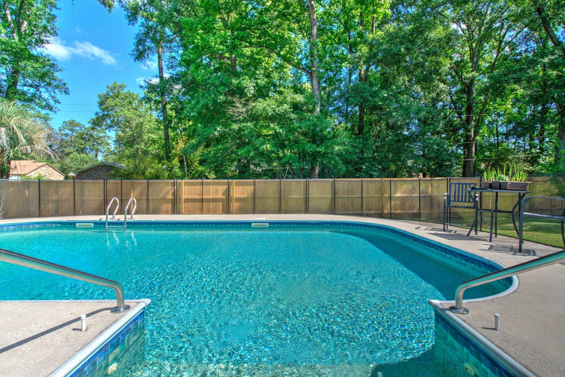 107 Stratford Drive Photo 6