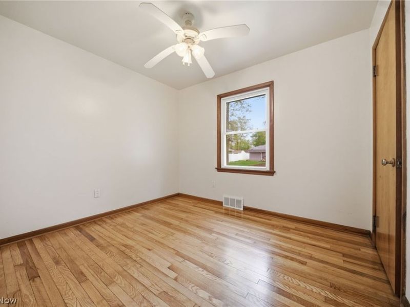 950 Southwood Drive, Ashtabula, OH 44004 Photo 12