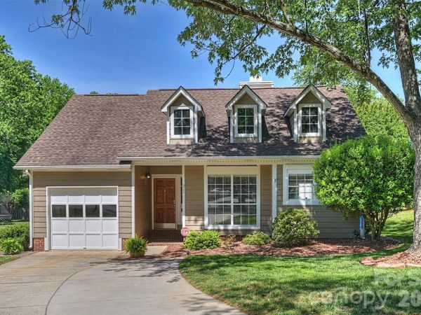 821 Mill Run Drive, Charlotte, NC 28209
