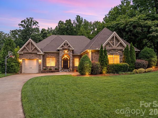 1206 Delaney Drive, Matthews, NC 28104