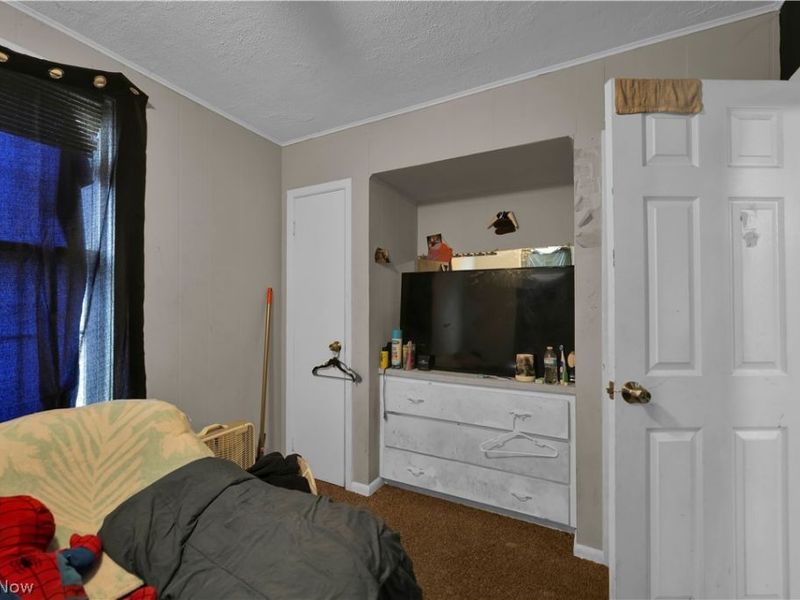 1476 W 107th Street, Cleveland, OH 44102 Photo 13