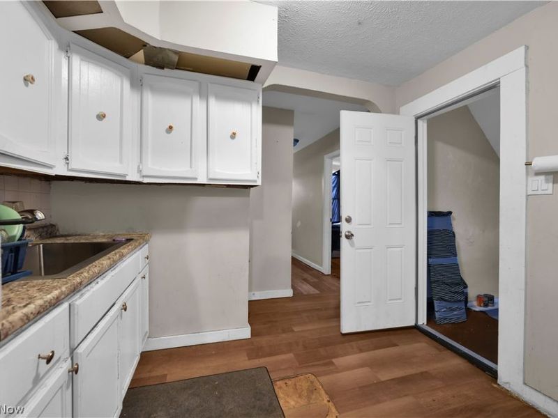1476 W 107th Street, Cleveland, OH 44102 Photo 16