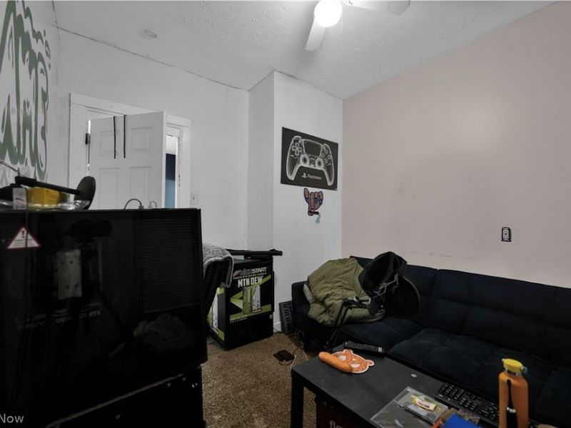 1476 W 107th Street, Cleveland, OH 44102 Photo 7