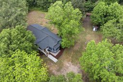 2503 Broad Street  photo 4