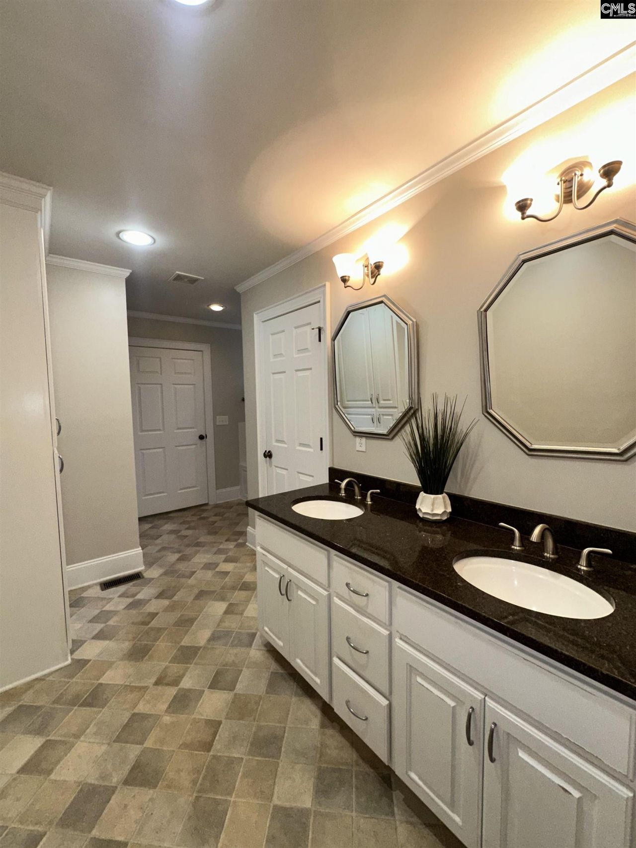 476 Brooks Avenue  Photo 44