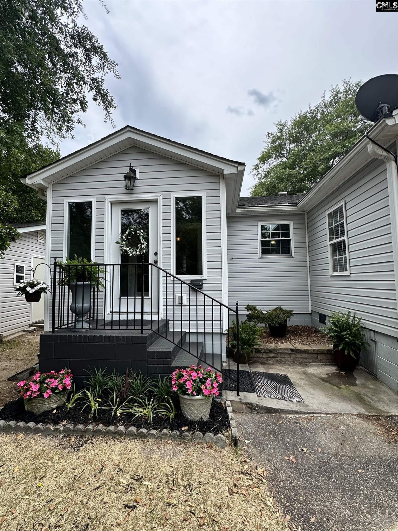 476 Brooks Avenue  Photo 7