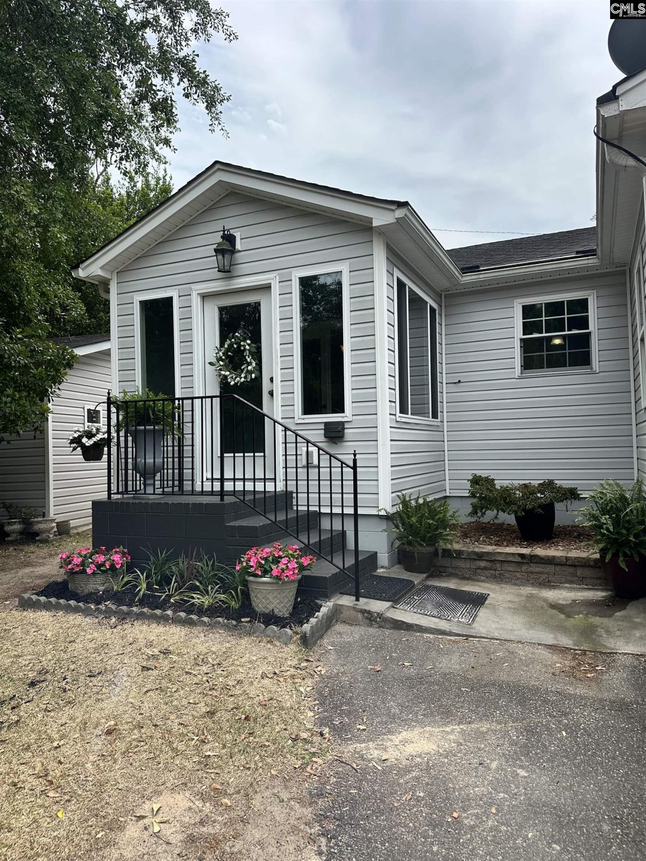 476 Brooks Avenue  Photo 8