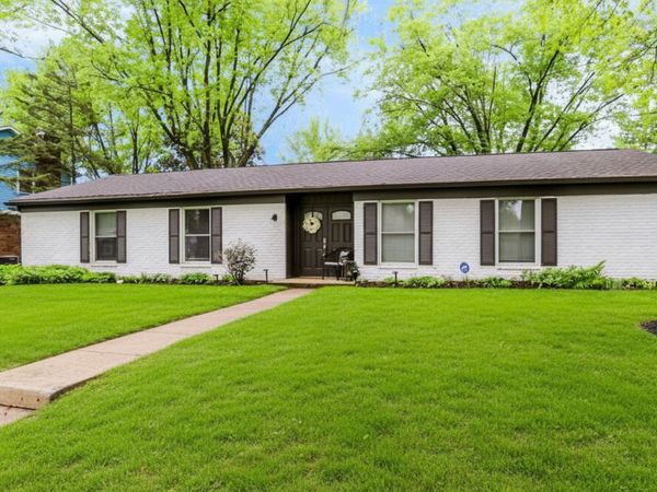 512 Lexington Boulevard , Carmel, IN 46032