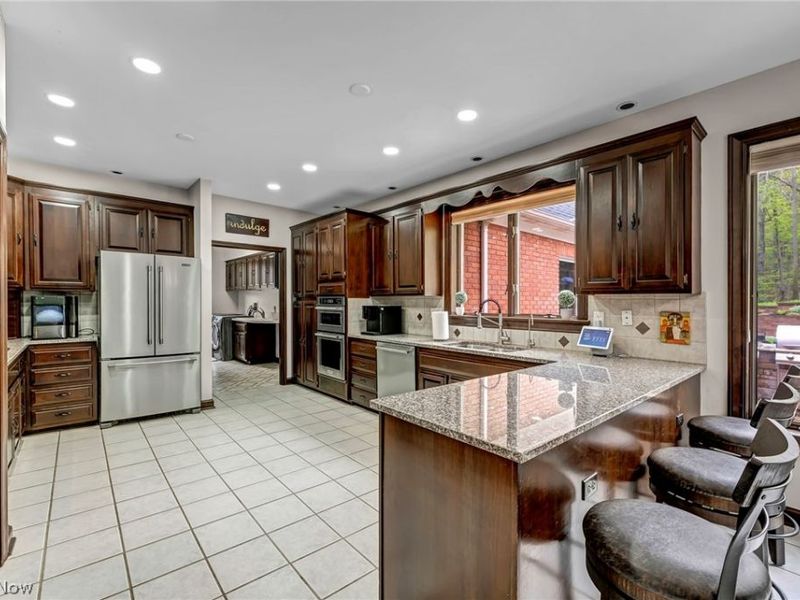 885 McKee Trail, Hinckley, OH 44233 Photo 12