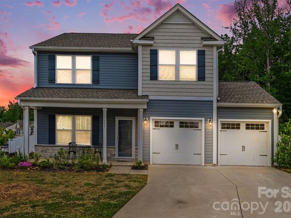 103 Trissy Court , Statesville, NC 28625