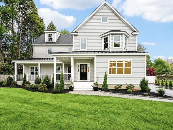 13 Parker Rd, Wakefield, MA 01880