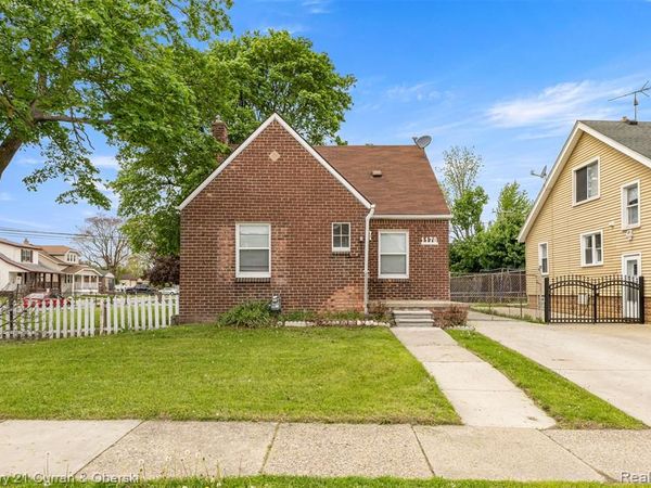1178 Fort Park Boulevard, Lincoln Park, MI 48146