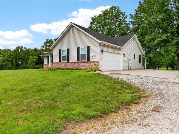 4500 Brevator Road , Moscow Mills, MO 63362