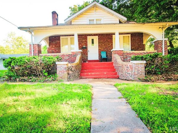 206 Crown Drive, Riverview, MO 63137