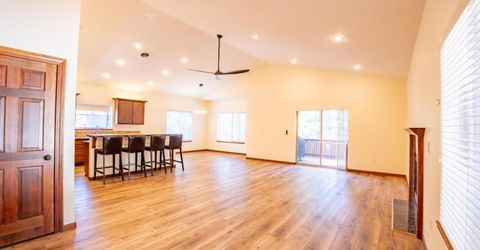 757 San Francisco Avenue, South Lake Tahoe, CA 96150 Photo