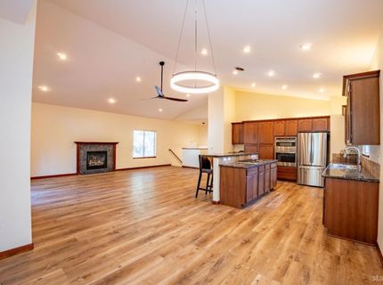 757 San Francisco Avenue, South Lake Tahoe, CA 96150 Photo