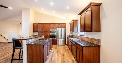757 San Francisco Avenue, South Lake Tahoe, CA 96150 Photo