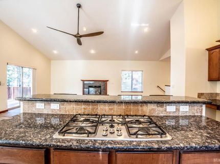 757 San Francisco Avenue, South Lake Tahoe, CA 96150 Photo