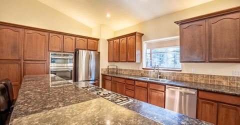 757 San Francisco Avenue, South Lake Tahoe, CA 96150 Photo