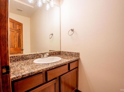 757 San Francisco Avenue, South Lake Tahoe, CA 96150 Photo