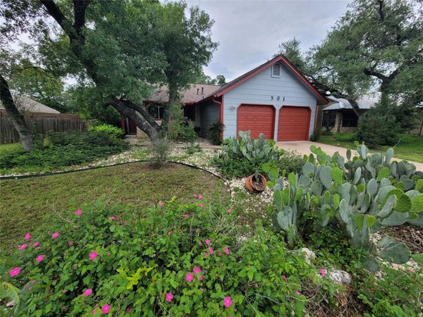 501 Mountain Laurel DR, Cedar Park, TX 78613