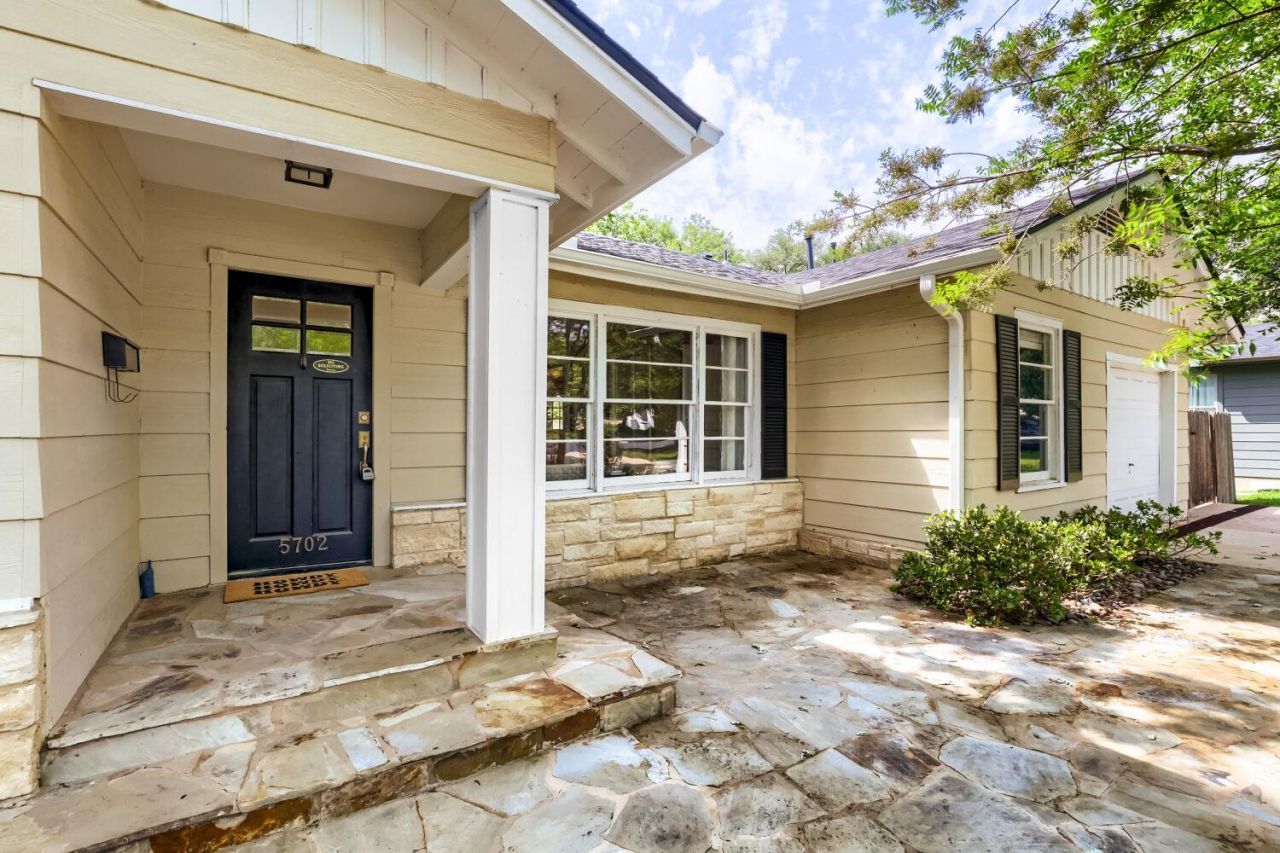 5702 Bull Creek Rd, Austin, TX 78756 Main Photo