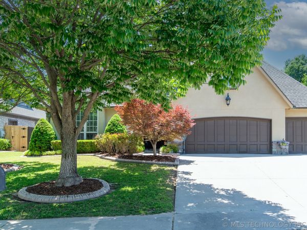 3813 W Broadway Street, Broken Arrow, OK 74012
