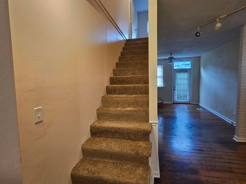1102-1104 Mount Pleasant Avenue , Columbus, OH 43201 Photo 5