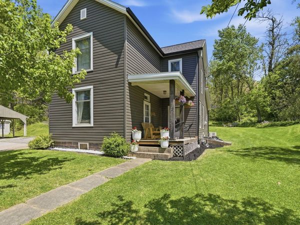 437 N 8th Street , Mcconnelsville, OH 43756