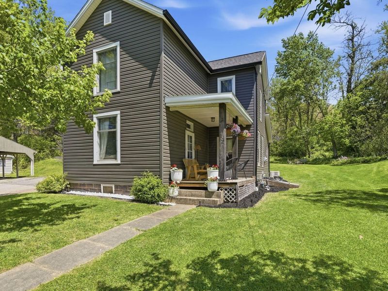 437 N 8th Street, McConnelsville, OH 43756 Photo 1