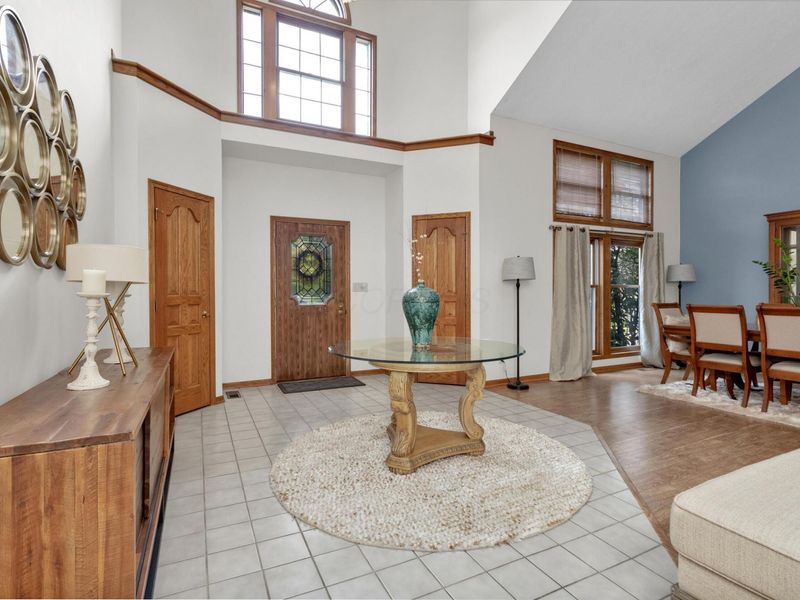 7753 Brandonway Drive , Dublin, OH 43017 Photo 3