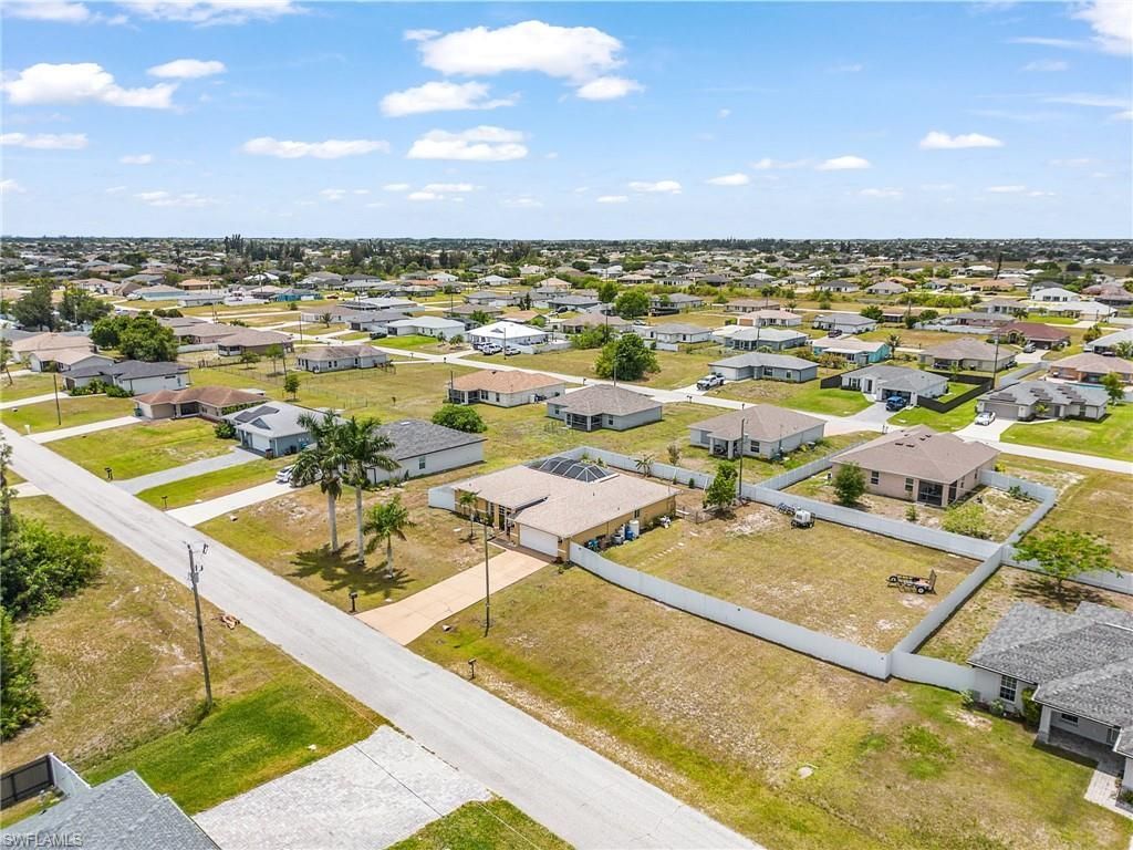 2216 NE 7th Pl , Cape Coral, FL 33909 Photo