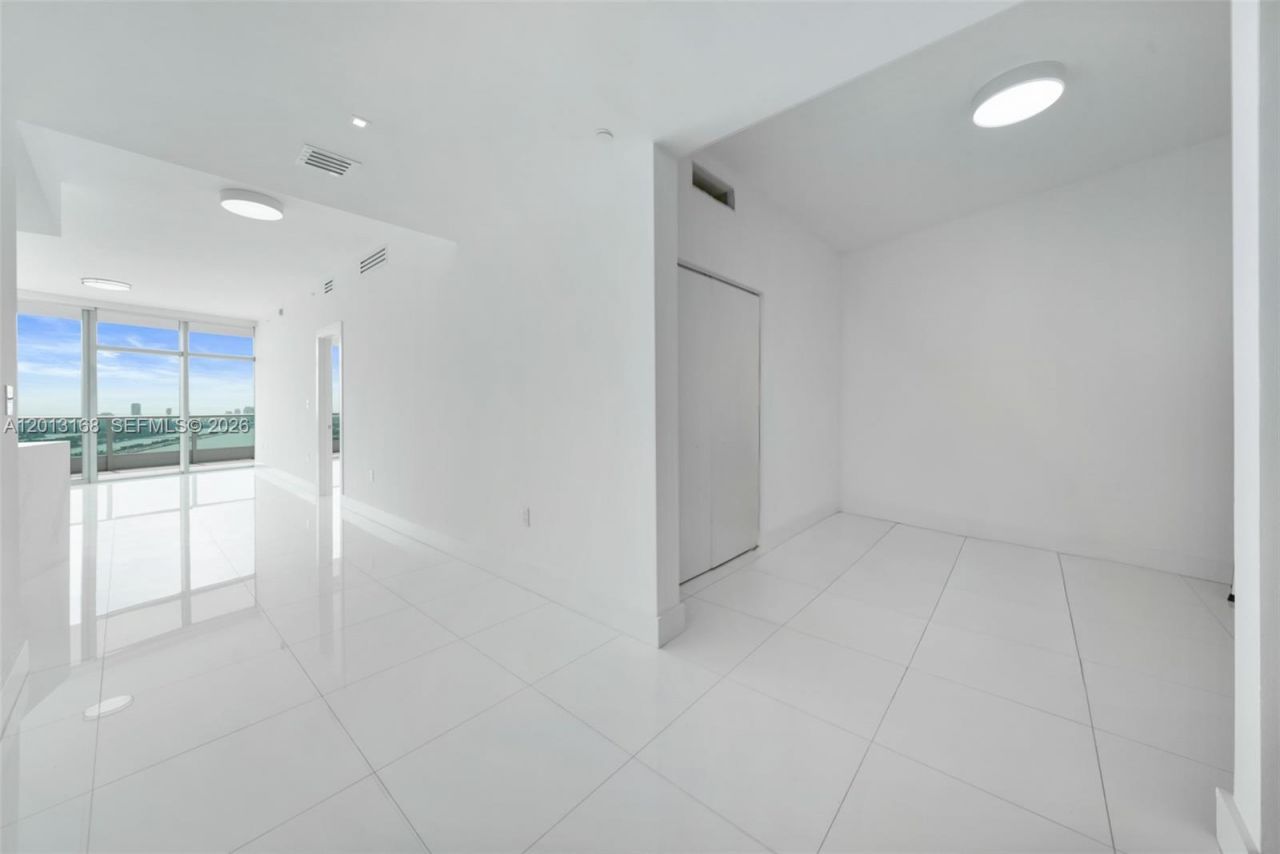 900 Biscayne Blvd , Unit 4006, Miami, FL 33132 Photo